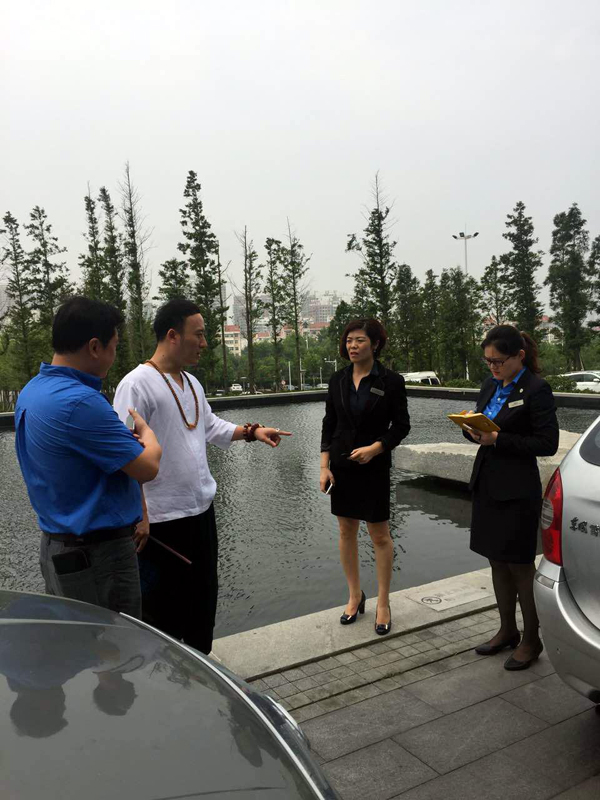 秦阳明为喜来登酒店现场风水指导