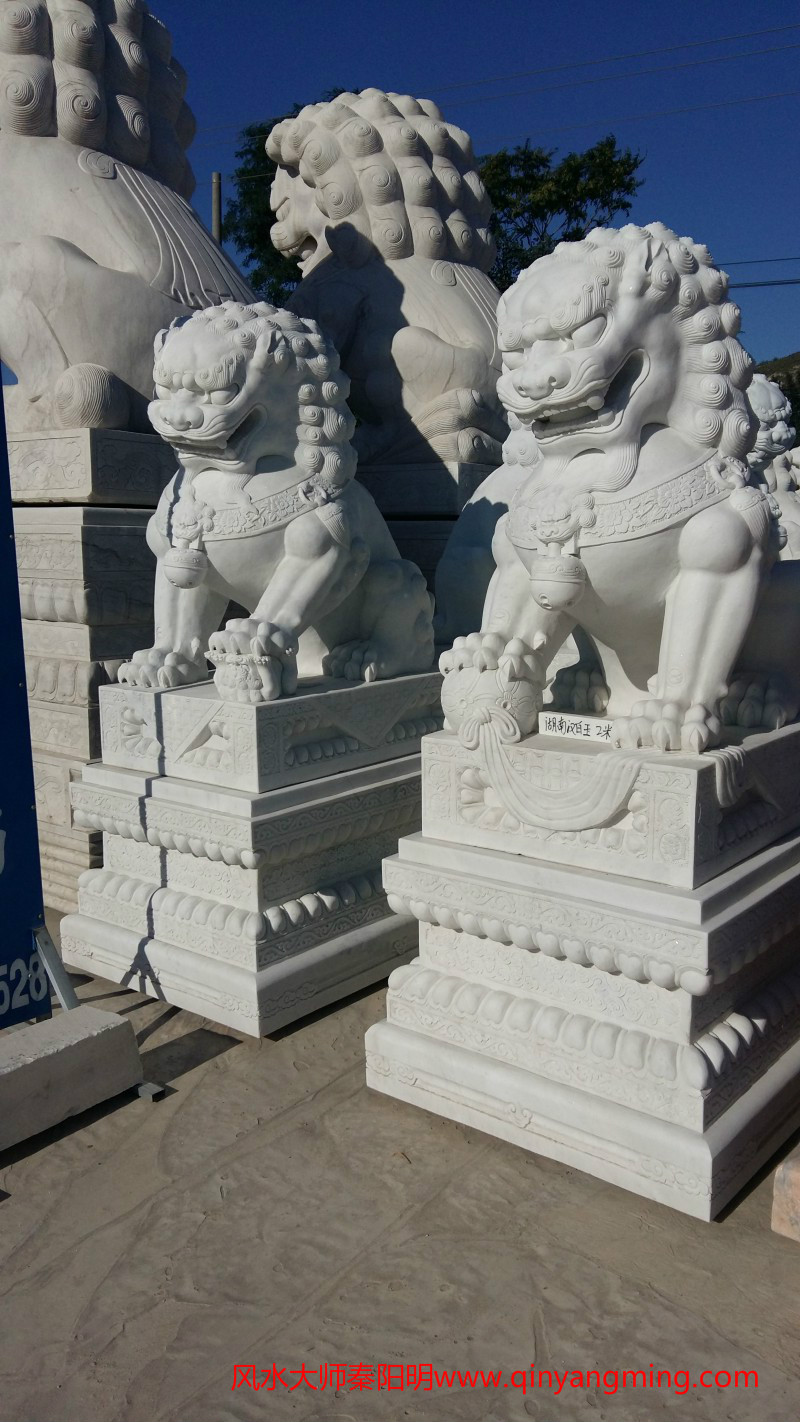 大门石狮子的选择和位置摆放风水
