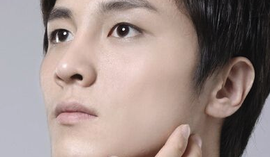 嘴唇薄的男人面相