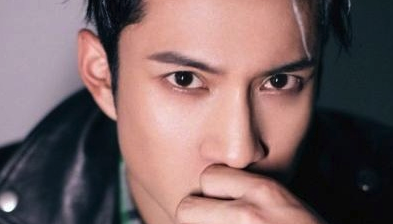 眉毛上扬的男人命好不好